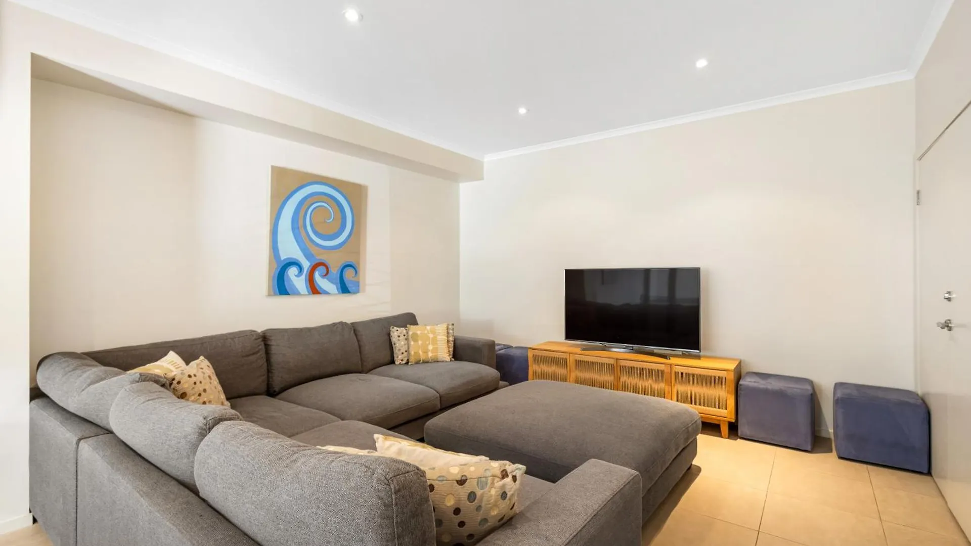 1 20 Kingfisher Drive Перегиан-Бич Апартаменты